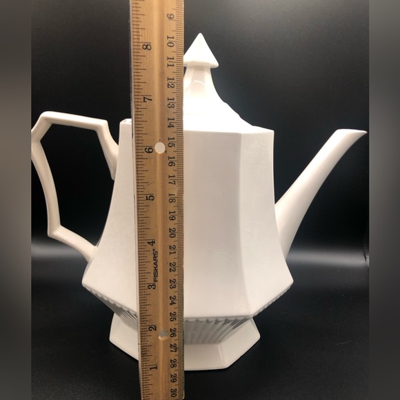 Independence Ironstone Pitcher - Picture 4 of 7